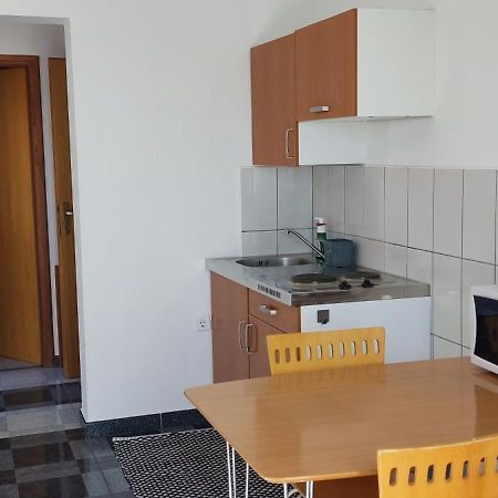 Apartment And Rooms Busa 3 セニ 部屋 写真